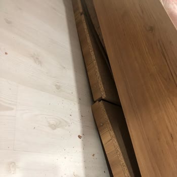Vivense Karyolası Gecenin Bir Vakti Kırıldı!