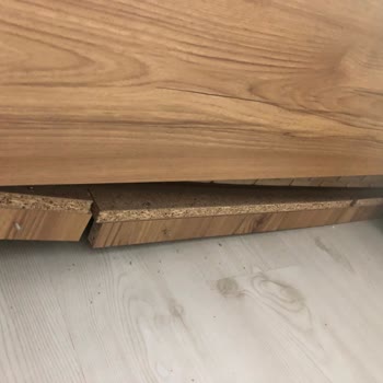 Vivense Karyolası Gecenin Bir Vakti Kırıldı!
