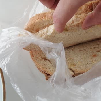 Şok Market Ekmek Ziyankarlığı
