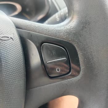 Renault Clio 4 Direksiyon Erimesi