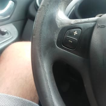 Renault Clio 4 Direksiyon Erimesi