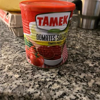 Tamek Salçanın İçinde Küf Dolmuş