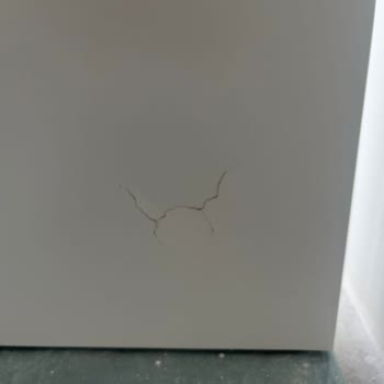 IKEA İki Ayağı Kırık Masa Gönderdi!