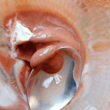 BİM Akdo Maraş Dondurmasından Plastik Parçalar Çıktı!