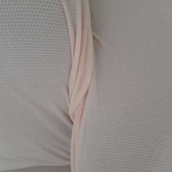 Yenibihava Koltuk Örtüsü Lekeli Ve Sökük Renk Göründüğü Gibi Değil