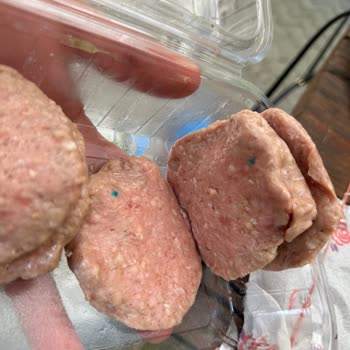 Köfteci Cemal (Balıkesir) 1 Kg Köfte Satın Aldık, Ancak Bozuk Ve Küflü Çıktı