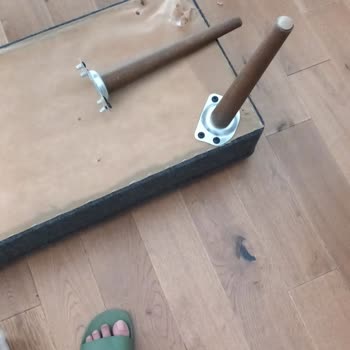 Vivense Yemek Masamın Sandalyesi 2. Ötürü Da Kırıldı