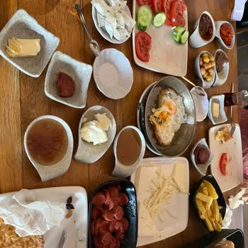 Sezgin Izgara Vasat Üstü Kahvaltı Menüsü