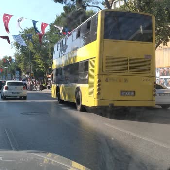 İETT - İstanbul Elektrik Tramvay Tünel Otobüs Şoförünün Sorunlu Hareketleri