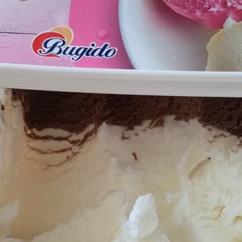 BİM Fair Kutu Dondurma Dan Kurtçuk Çıktı