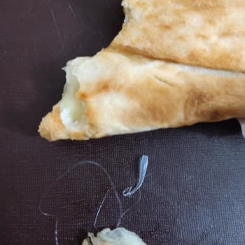 Domino's Pizza Plastik Cisim Çıktı