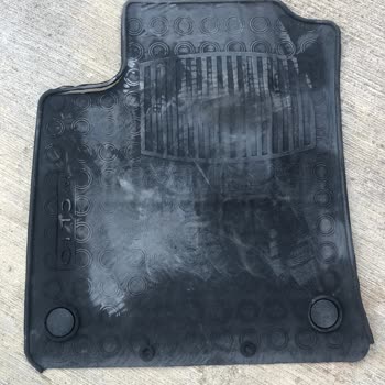 Renault Clio 5 Paspas Yırtılmasın Ve Kenarının Kopması.