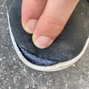 Pumadan Aldığım Ayakkabılar 3 Ay İçinde Yırtıldı
