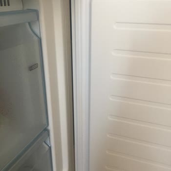 Bosch Marka Buzdolabımın Lastikleri Sarardı