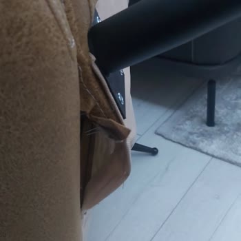 İstikbal Mağazasından Alının Oturma Grubunun Berjerin Kırılması
