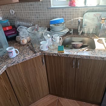 Saski Saski Akyazı Kuzuluk Orta Mahalle Barış Sokak 7 Gündür Su Yok!