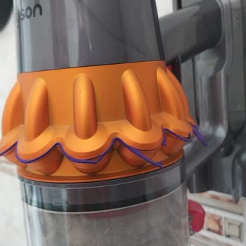 Kauçuk Yırtılması Dyson V15