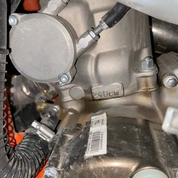 Yuki Motor Yuki Dirty Paws 250 2T Silindir Contasından Yağ Kaçırıyor