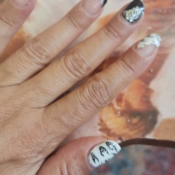 Sezen Keser Studio Kalıcı Oje Ve Pedikür Hizmetinden Memnun Kalmadım