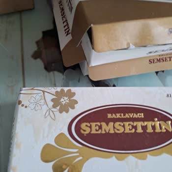 Yurtiçi Kargo Baklavaların Akması Ve Birbirine Girmesi