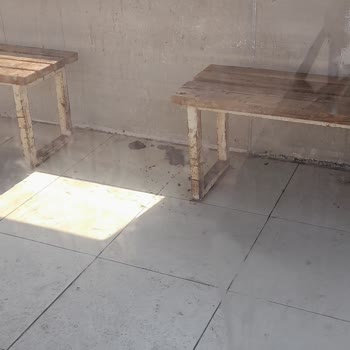 Antalya Büyükşehir Belediyesi 10282 Numaralı Durağın Kötü Hali