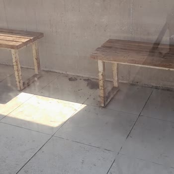 Antalya Büyükşehir Belediyesi 10282 Numaralı Durağın Kötü Hali