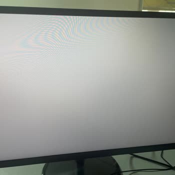 Lenovo Bilgisayar Lenovo 5 Ölü Pikselli - 0 Monitörü Garanti Kapsamında Değerlendirmiyor