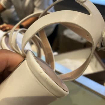 Derimod Defolu Ürüne Para İadesi Yapmıyor