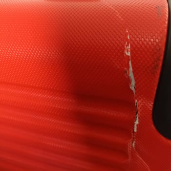 Havaist Kontrolsüz Uçuş Sonrası Kırılan Valizim İçin Geri Dönüş Bekliyorum