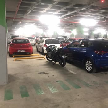 İzelman Araç Park Alanı