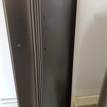 Altus Buzdolabında Boya Atması