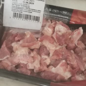 Beşler Sucuk Kuşbaşı Sız Et