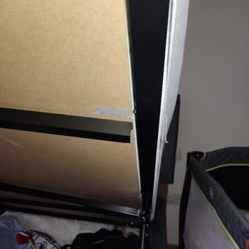 Moy's Mobilya'dan Aldığımız Yatak Odası Dökülüyor