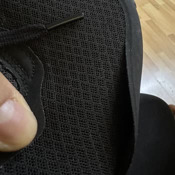 Skechers Üretim Kaynaklı Sorunu Kullanıcı Hatası Olarak Kabul Etmedi!