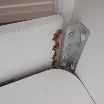 Çilek Mobilya Genç Odası Yatağı Kırıldı