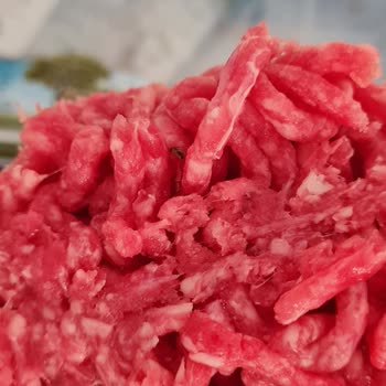 Amasya Et Ürünleri Dana Kıymasından Sinek Çıktı!