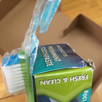 Watsons Kötü Paketleme Ve Alakasız Ürün