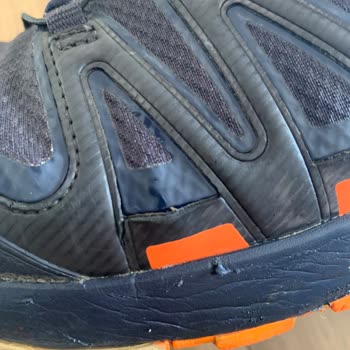 Kutupayısı Salomon Ayakkabı Parçalandı Geri Dönen Yok