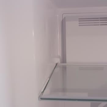 Vestel Buzdolabı ve Bizimle Alay Eder Gibi Ürün Göndermeleri