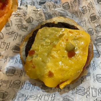 Packet Burger Beklentilerimi Karşılamayan Burger Deneyimi