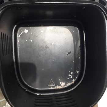 Hepsiburada Sitesinden İç Kaplamaları Dökülen 3 Aylık Yui M30 Airfryer