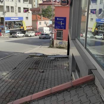 MNG Kargo Yüzünden Ayağım Kırıldı