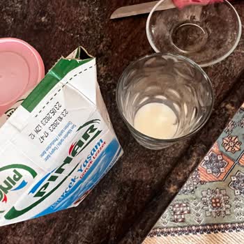 Pınar Marka Sütten Çıkan İlginç Cisimler