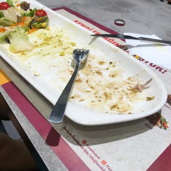 Tavuk Dünyası'ndan Çıkan Bıçak Gibi Kemik