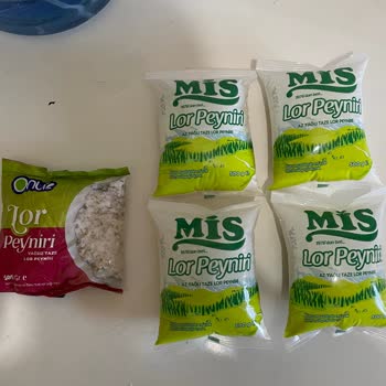 Mis Lor Peynirler Tarihi Geçmeden Şişmeye Başladı