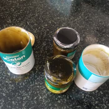 İcolon Türkiye Kavanozlar Açılmış Ve Ürünler Akmış