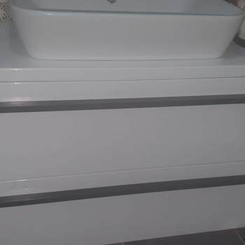 Kale Banyo Dolabı