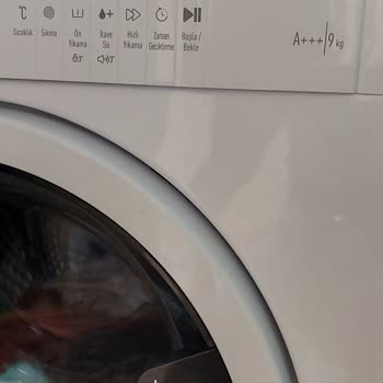 Arçelik 9103 YP Çamaşır Makinesi Beyazları Sarartıyor.