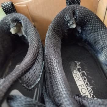 Skechers Üretim Hatası Olan Ürünün Değiştirilmemesi