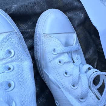 Converse Ayakkabı Ayıplı Ürün Satılması